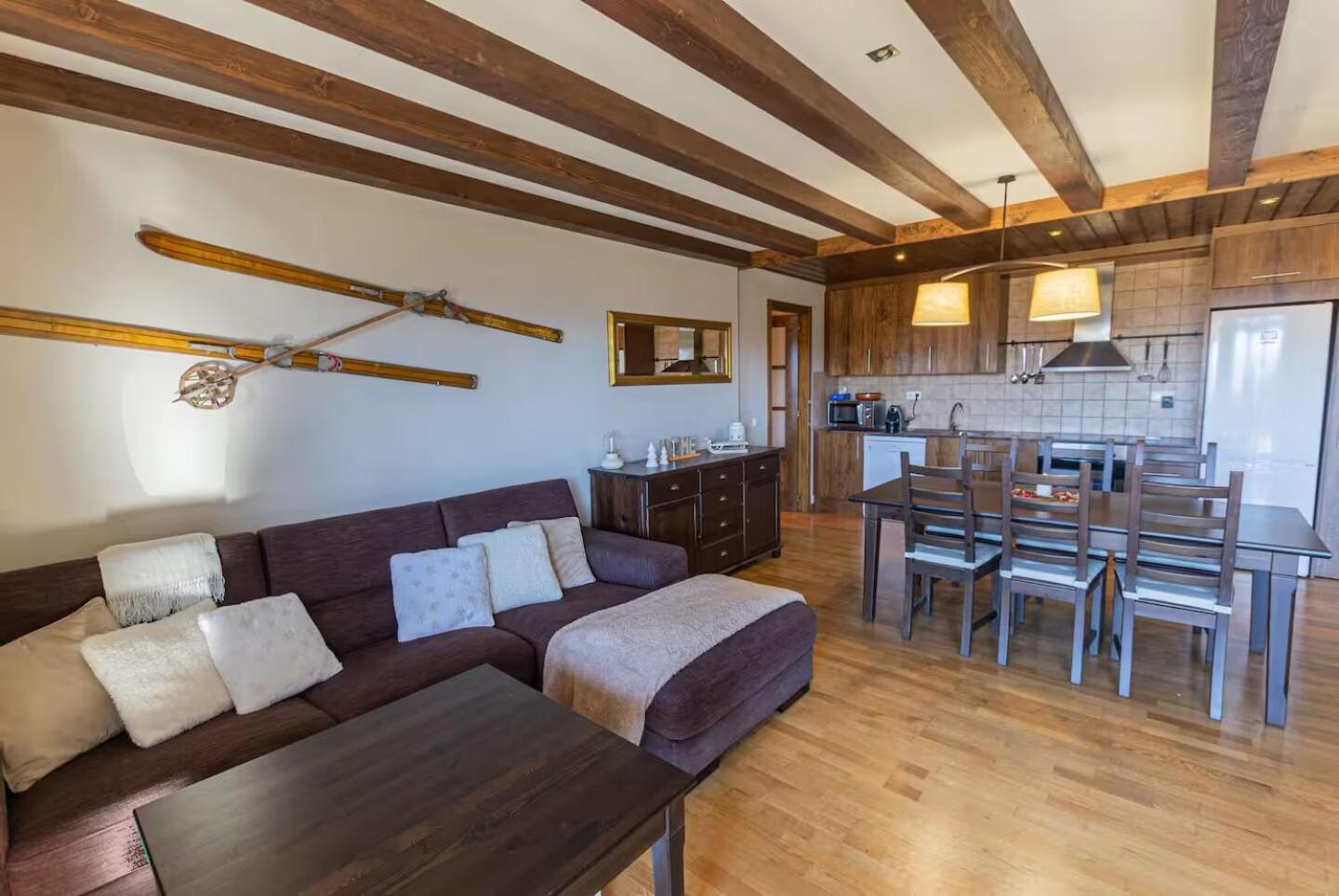 Estavar Apartament Les Costes Del Cadi מראה חיצוני תמונה