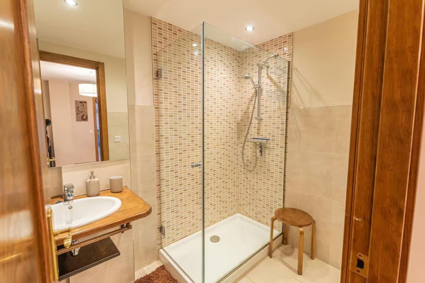 Estavar Apartament Les Costes Del Cadi מראה חיצוני תמונה