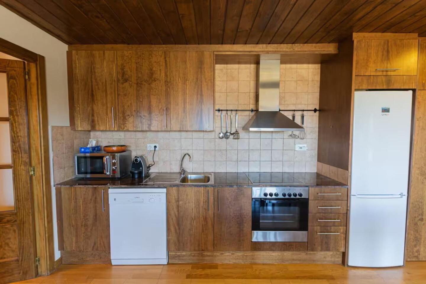 Estavar Apartament Les Costes Del Cadi מראה חיצוני תמונה